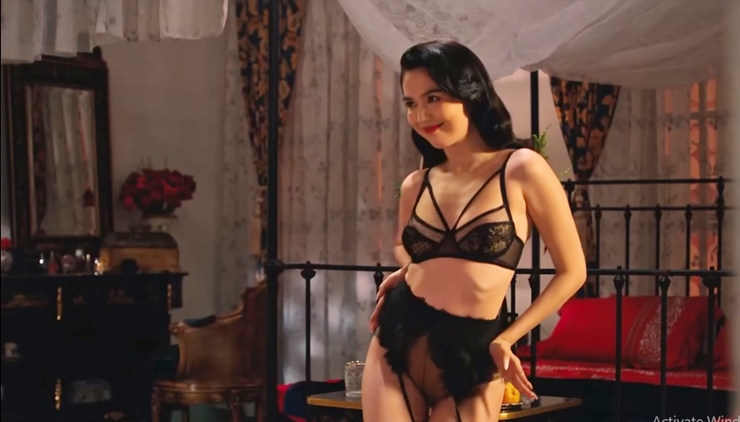 Sốc với bộ ảnh khoe body mới nhất của Minh Hằng - Ngọc Trinh trong phim mới 3 Ngọc Trinh 3