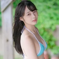 Marina Shiraishi 10