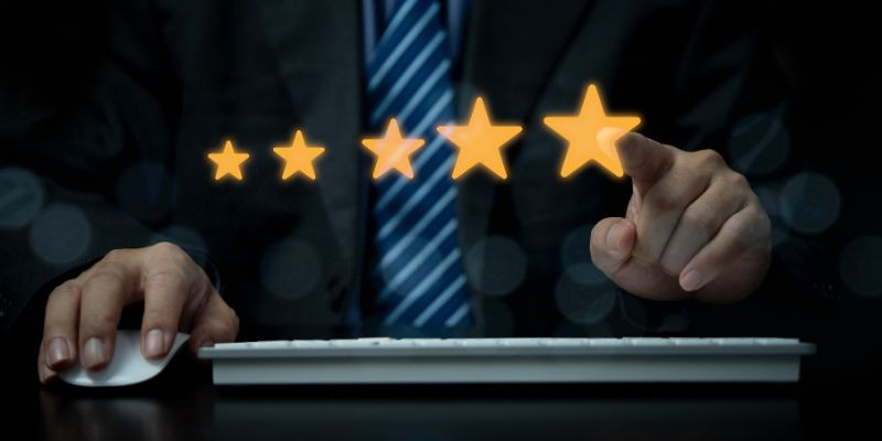 Đội ngũ hỗ trợ khách hàng của SV388 luôn túc trực 24/7 để giải đáp mọi thắc mắc của anh em